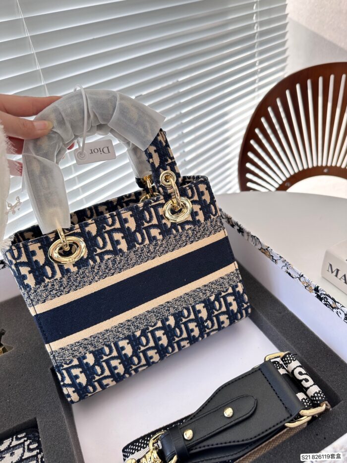 Dior Classic Monogram Collection Luxury Gift Set - Image 4
