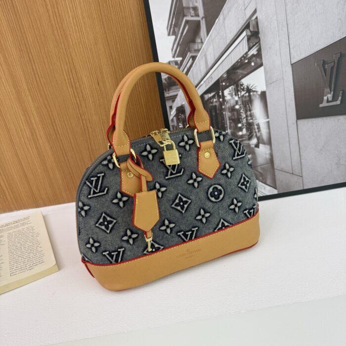 Louis Vuitton Monogram Shell Bag - Image 3