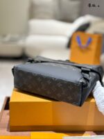 Louis Vuitton Monogram Canvas Messenger Bag - Image 4